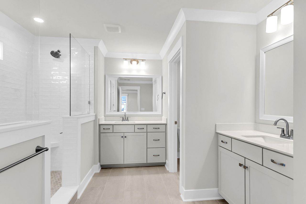 183 Grange Circle Photo 20