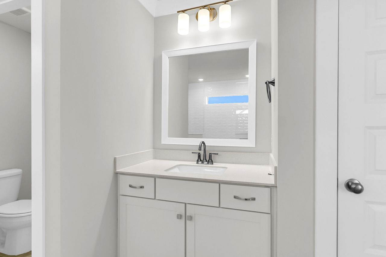 183 Grange Circle Photo 21