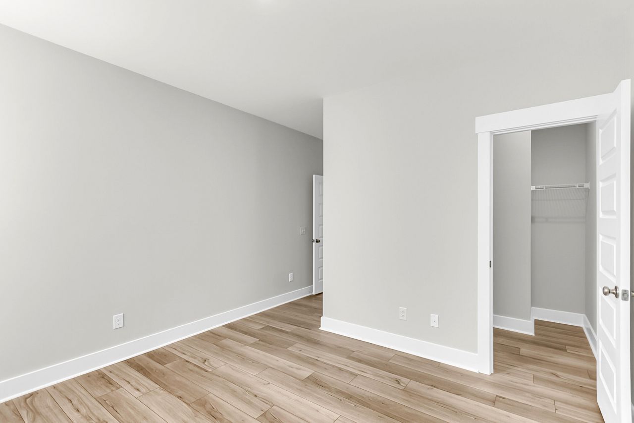 183 Grange Circle Photo 26