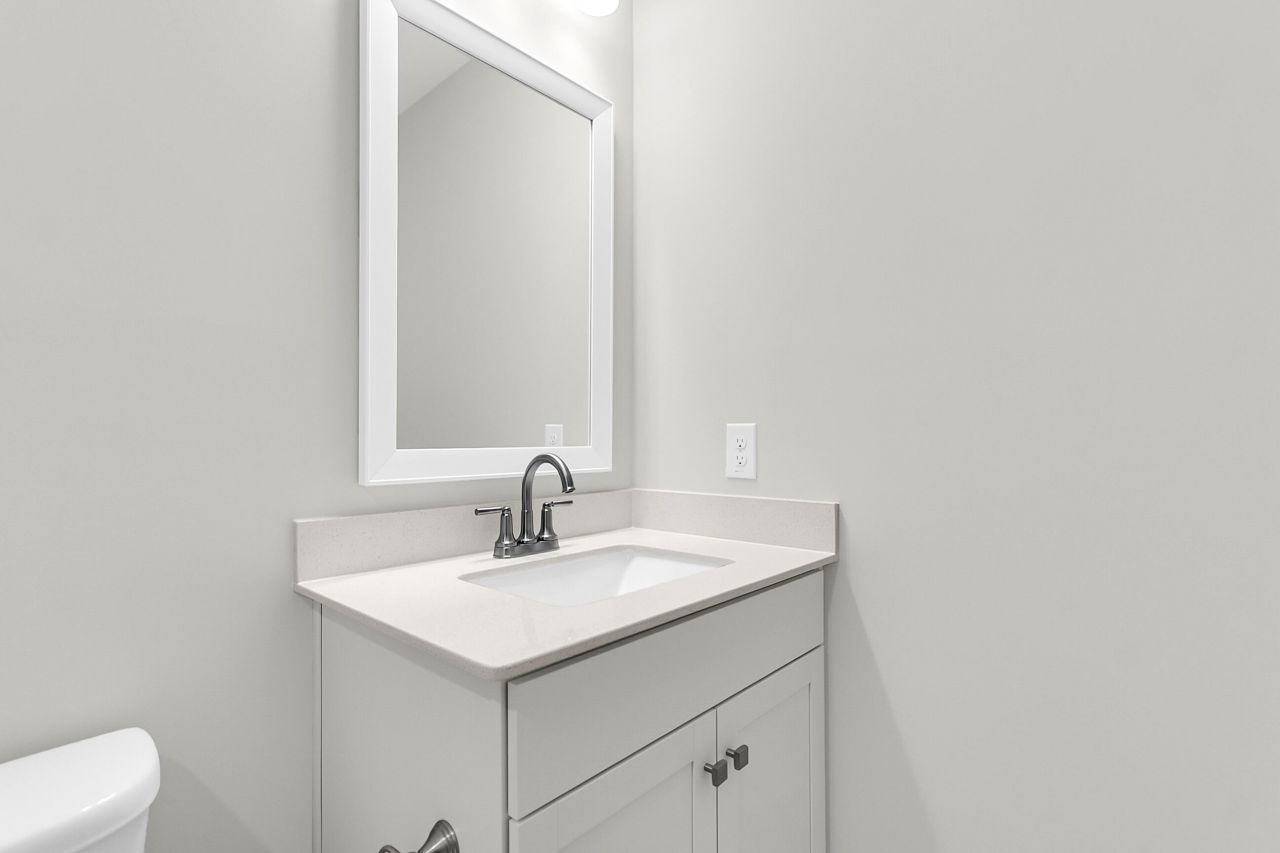 183 Grange Circle Photo 28