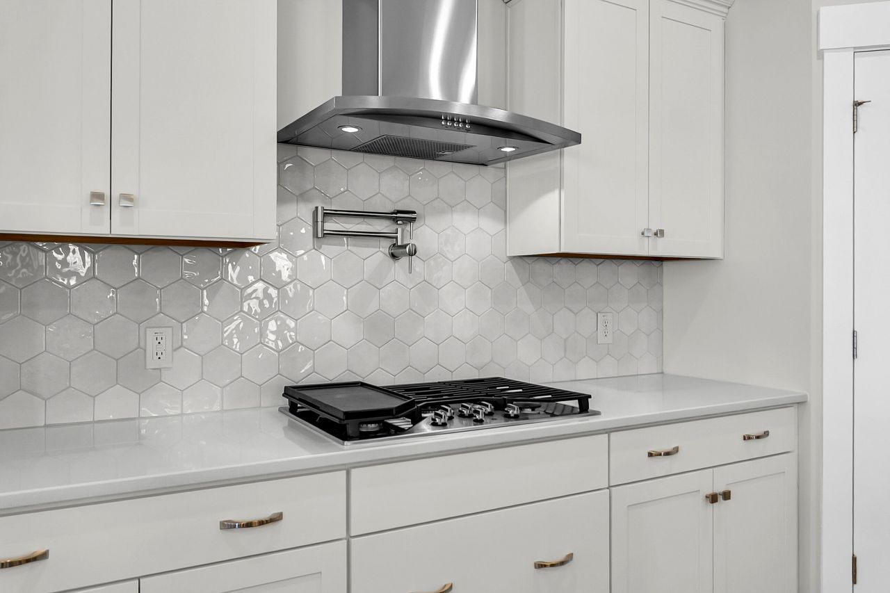 183 Grange Circle Photo 9