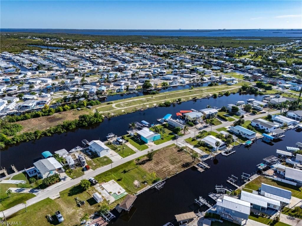 3875 Royal Palm Dr, Saint James City, FL 33956 Photo