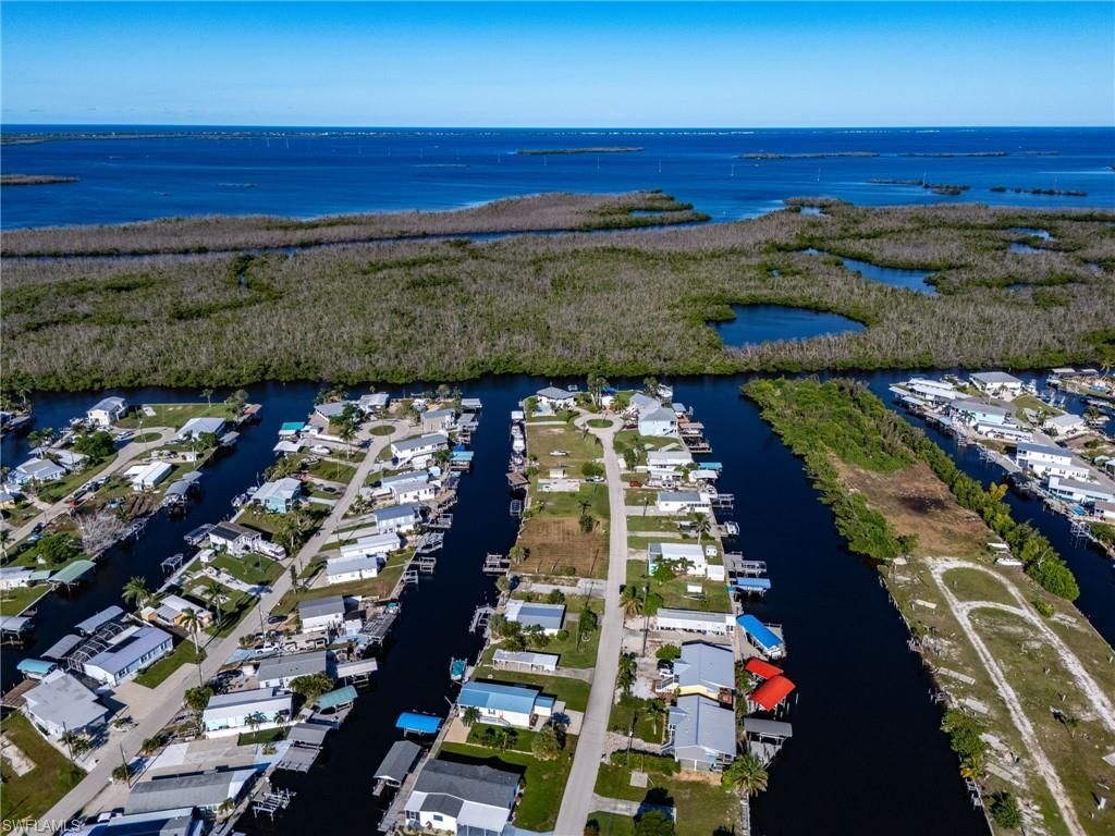 3875 Royal Palm Dr, Saint James City, FL 33956 Photo