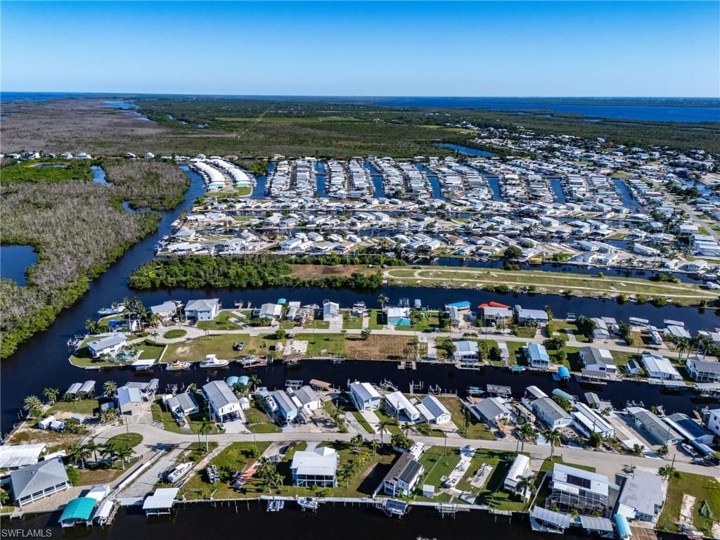 3875 Royal Palm Dr, Saint James City, FL 33956 Photo