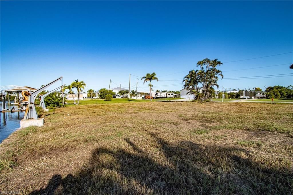 3875 Royal Palm Dr, Saint James City, FL 33956 Photo