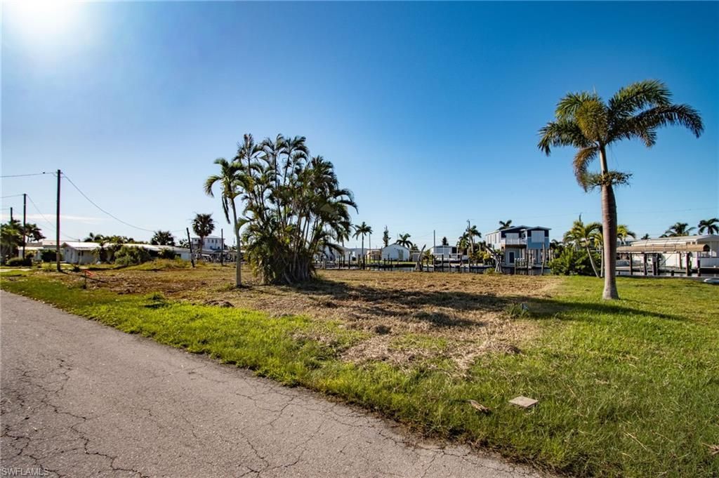 3875 Royal Palm Dr, Saint James City, FL 33956 Photo