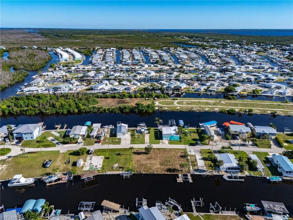 3875 Royal Palm Dr, Saint James City, FL 33956 Photo