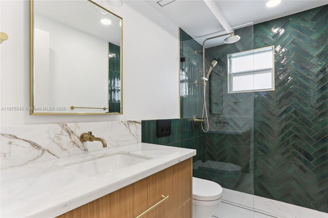 100 Edgewater Dr, Unit 142, Coral Gables, FL 33133 Photo