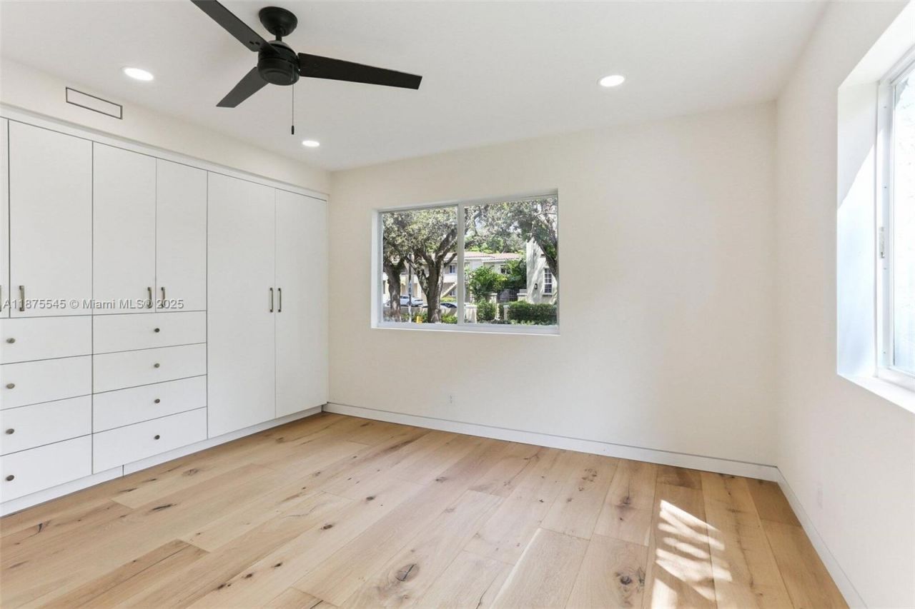 100 Edgewater Dr, Unit 142, Coral Gables, FL 33133 Photo