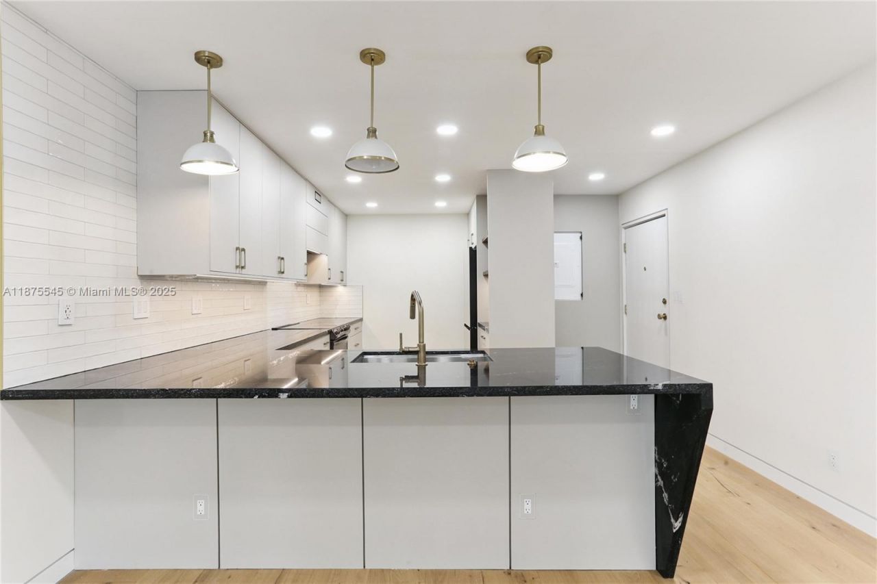 100 Edgewater Dr, Unit 142, Coral Gables, FL 33133 Photo