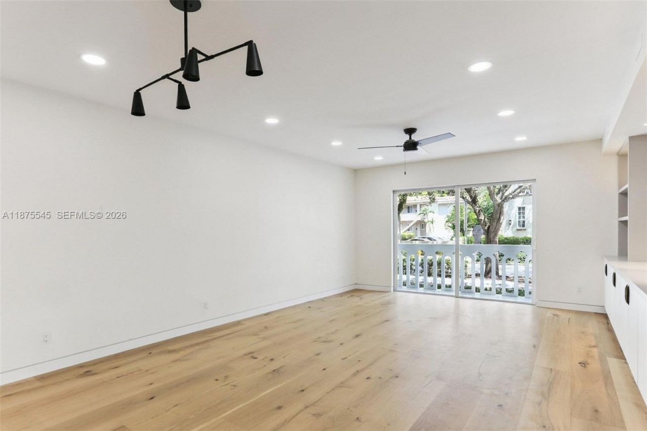 100 Edgewater Dr, Unit 142, Coral Gables, FL 33133 Photo