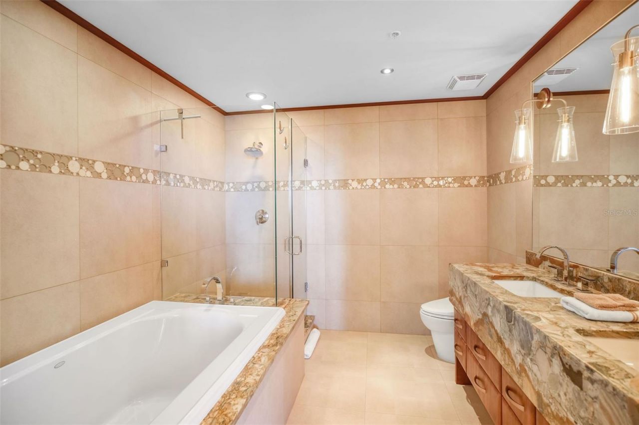 175 1st Street S, Unit 3103, Saint Petersburg, FL 33701 Photo