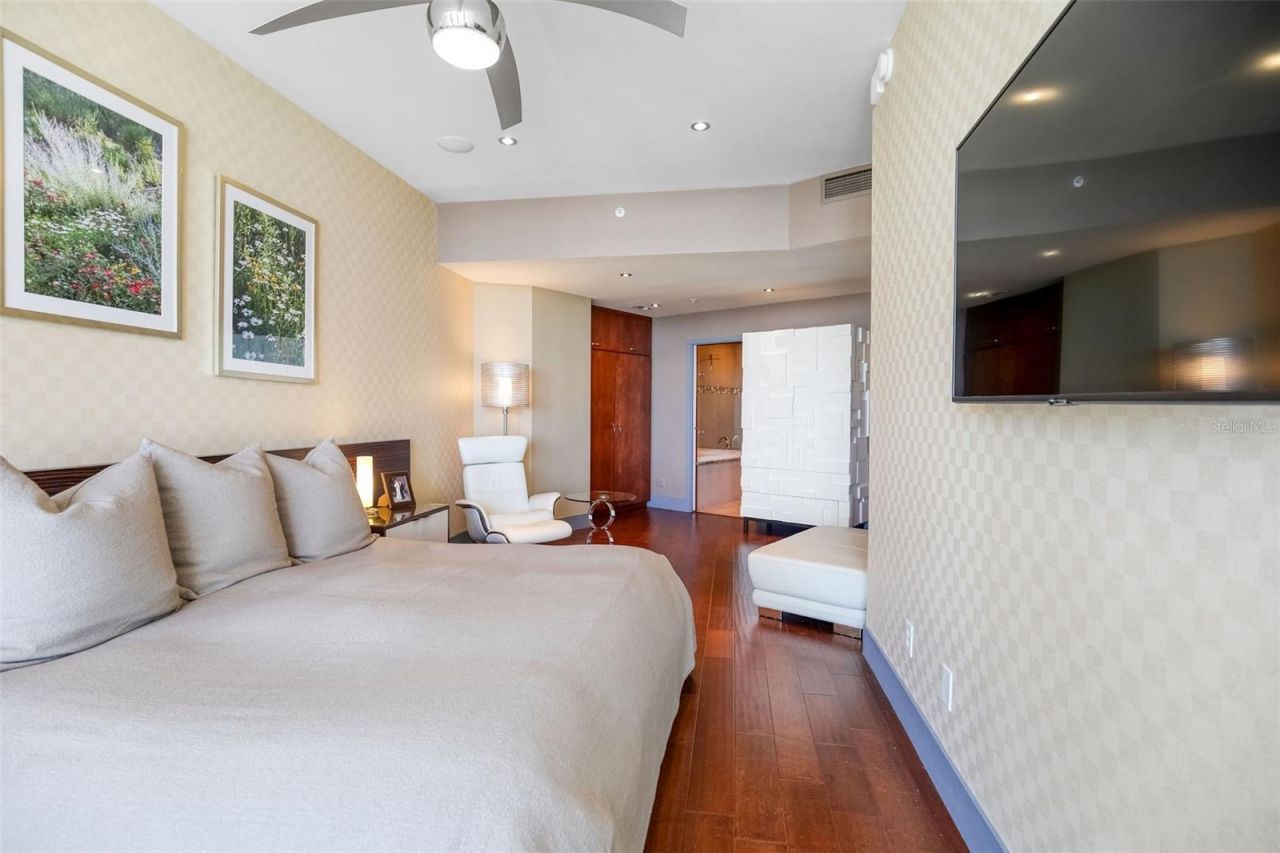 175 1st Street S, Unit 3103, Saint Petersburg, FL 33701 Photo