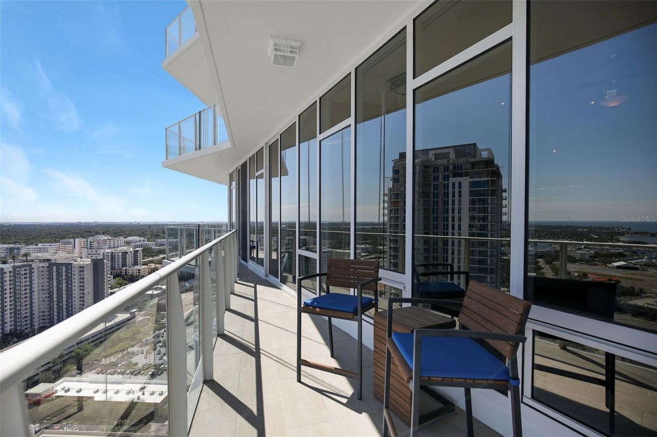 175 1st Street S, Unit 3103, Saint Petersburg, FL 33701 Photo