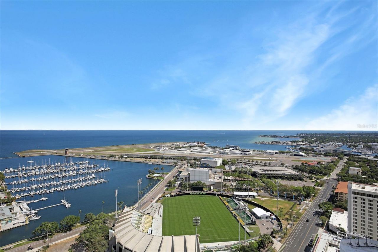 175 1st Street S, Unit 3103, Saint Petersburg, FL 33701 Photo