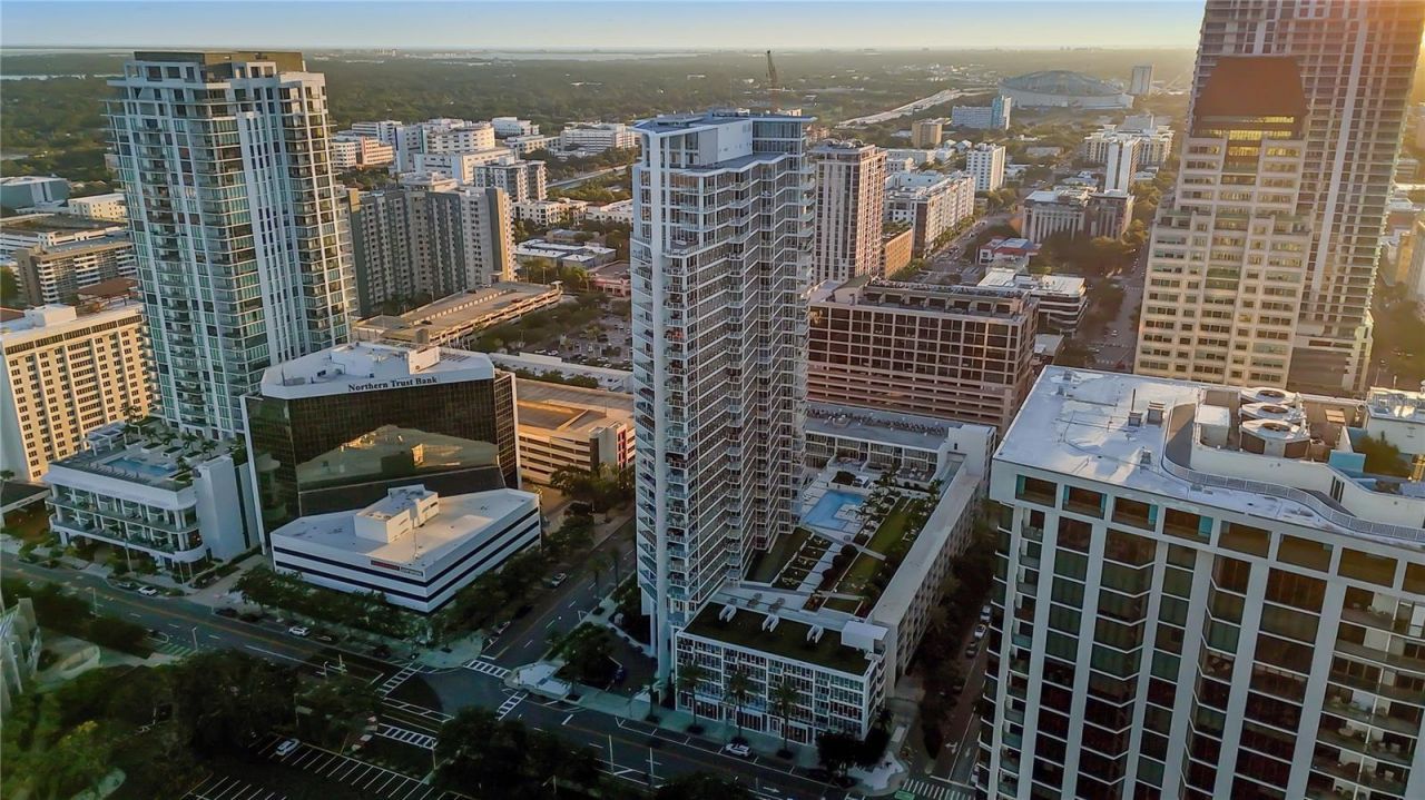 175 1st Street S, Unit 3103, Saint Petersburg, FL 33701 Photo