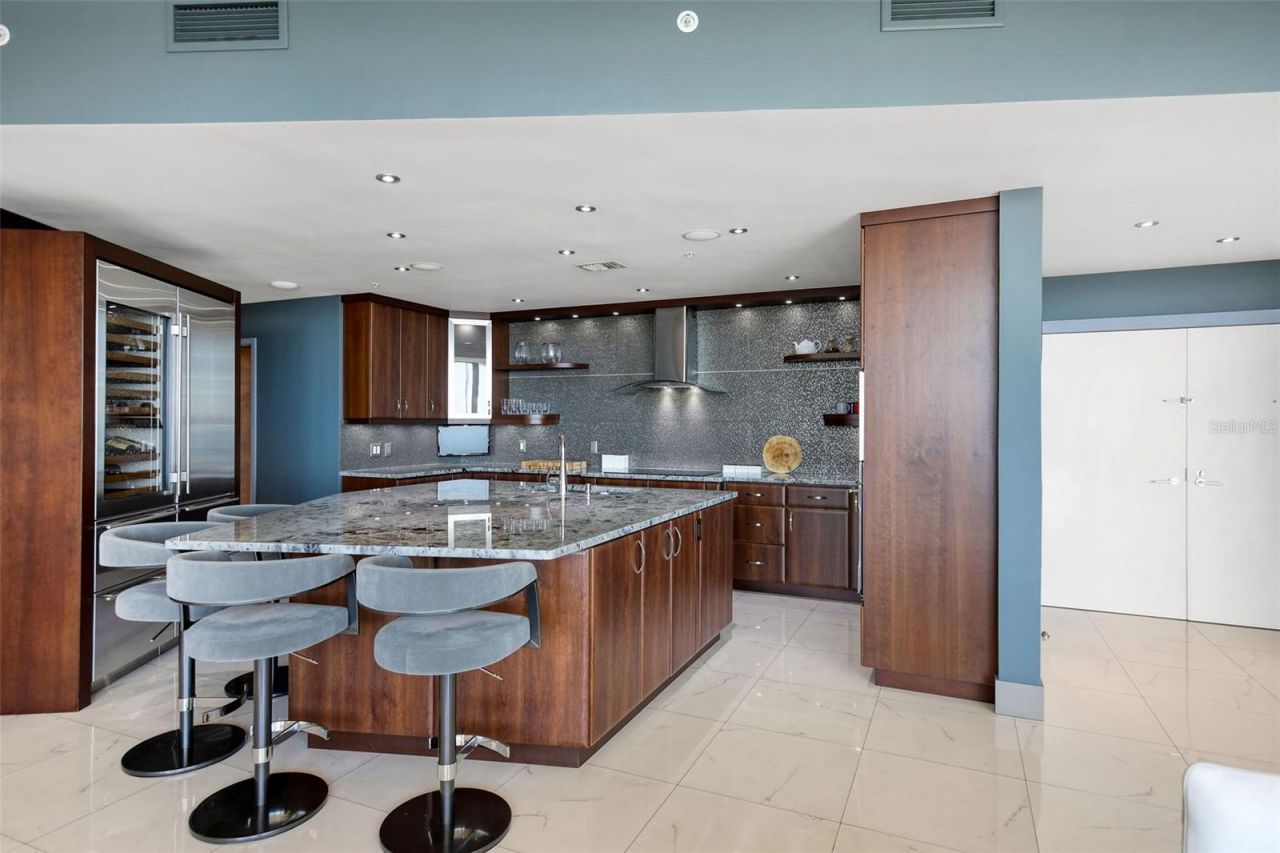 175 1st Street S, Unit 3103, Saint Petersburg, FL 33701 Photo