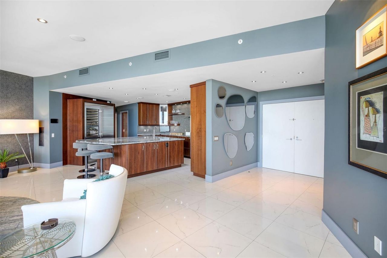 175 1st Street S, Unit 3103, Saint Petersburg, FL 33701 Photo