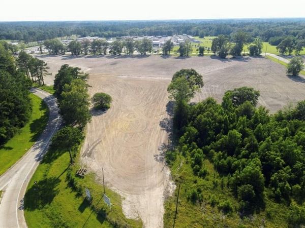 PUMPKIN CENTER Road, Hammond, LA 70403