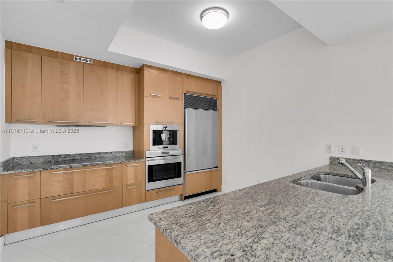 15811 Collins Ave, Unit 2407, Sunny Isles Beach, FL 33160 Photo