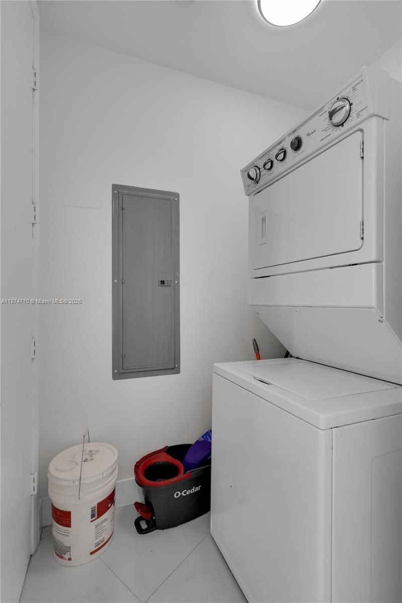 15811 Collins Ave, Unit 2407, Sunny Isles Beach, FL 33160 Photo