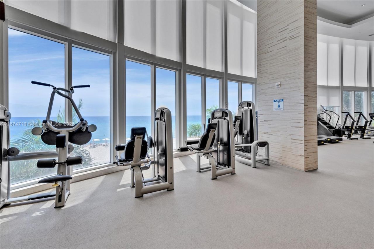15811 Collins Ave, Unit 2407, Sunny Isles Beach, FL 33160 Photo
