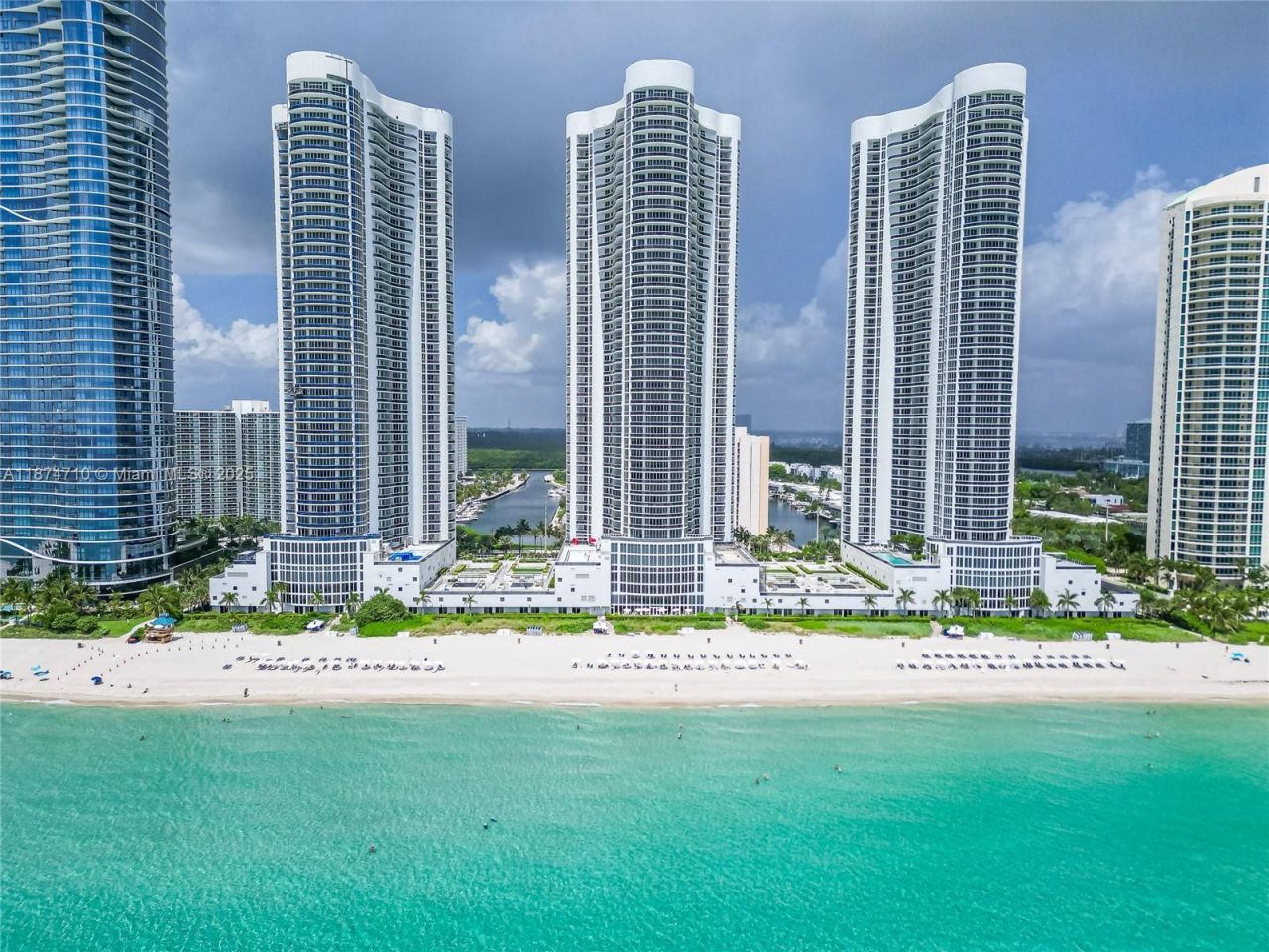 15811 Collins Ave, Unit 2407, Sunny Isles Beach, FL 33160 Photo