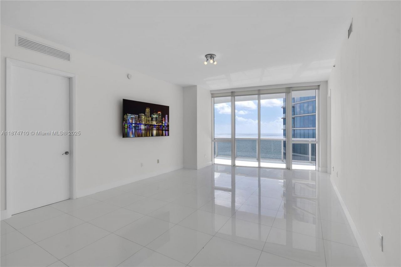 15811 Collins Ave, Unit 2407, Sunny Isles Beach, FL 33160 Photo