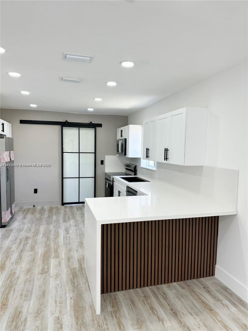 2740 NW 49th St, Miami, FL 33142 Photo