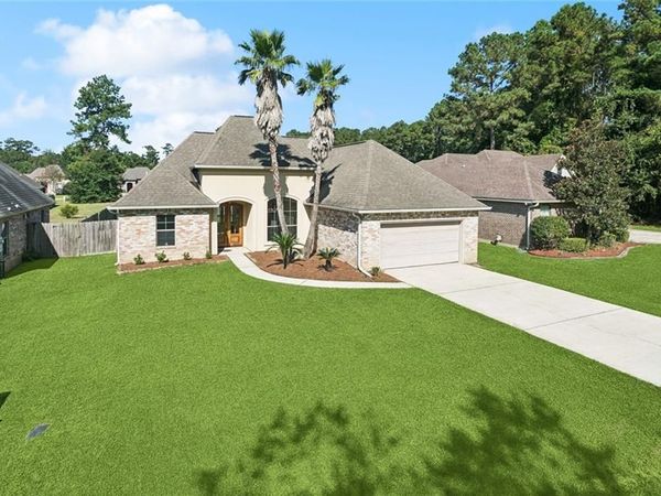 39795 KELLY WOOD Boulevard, Ponchatoula, LA 70454