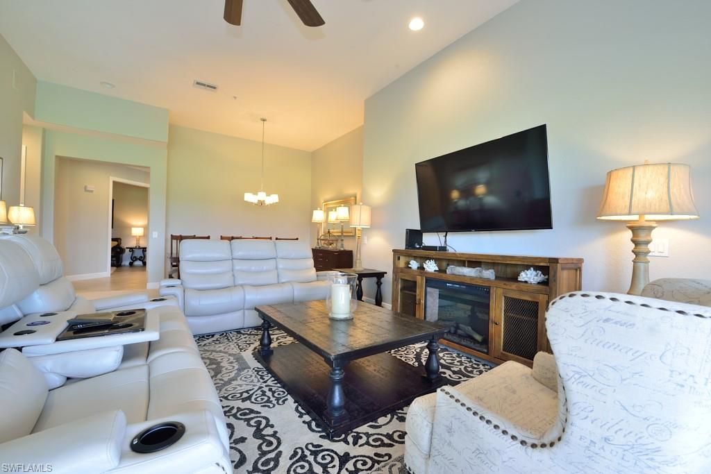 3960 Deer Crossing Ct, Unit 6-204, Naples, FL 34114 Photo