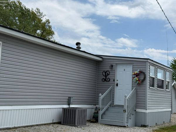 265 S Meachem Road, Unit 62, Port Clinton, OH 43452