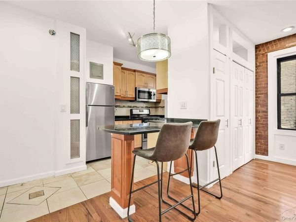 21-28 35th, Unit 2A, Astoria, NY 11105