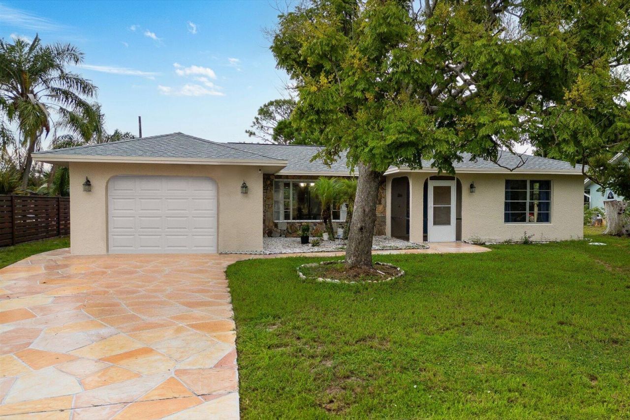 2179 SE Stargrass Street, Port Saint Lucie, FL 34984 Photo