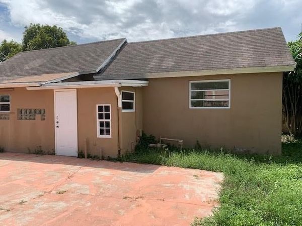 113 SE 4th St, Hallandale Beach, FL 33009