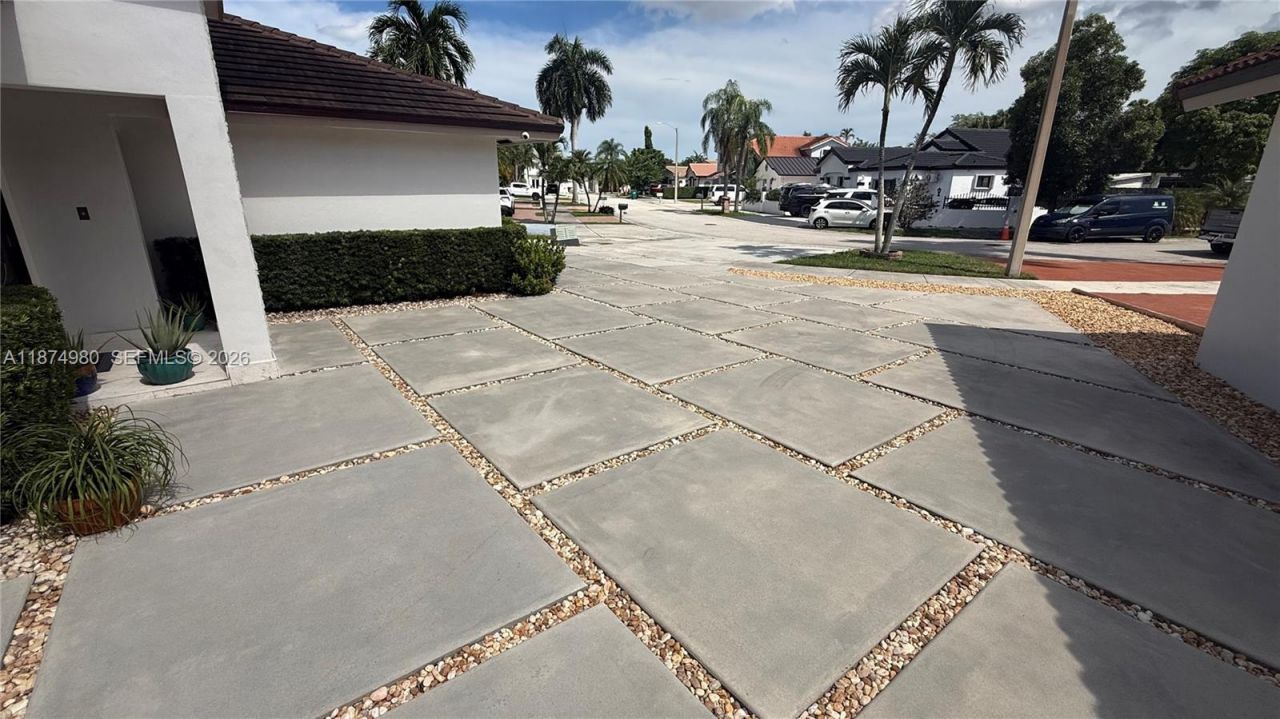 840 NW 134th Ave, Miami, FL 33182 Photo