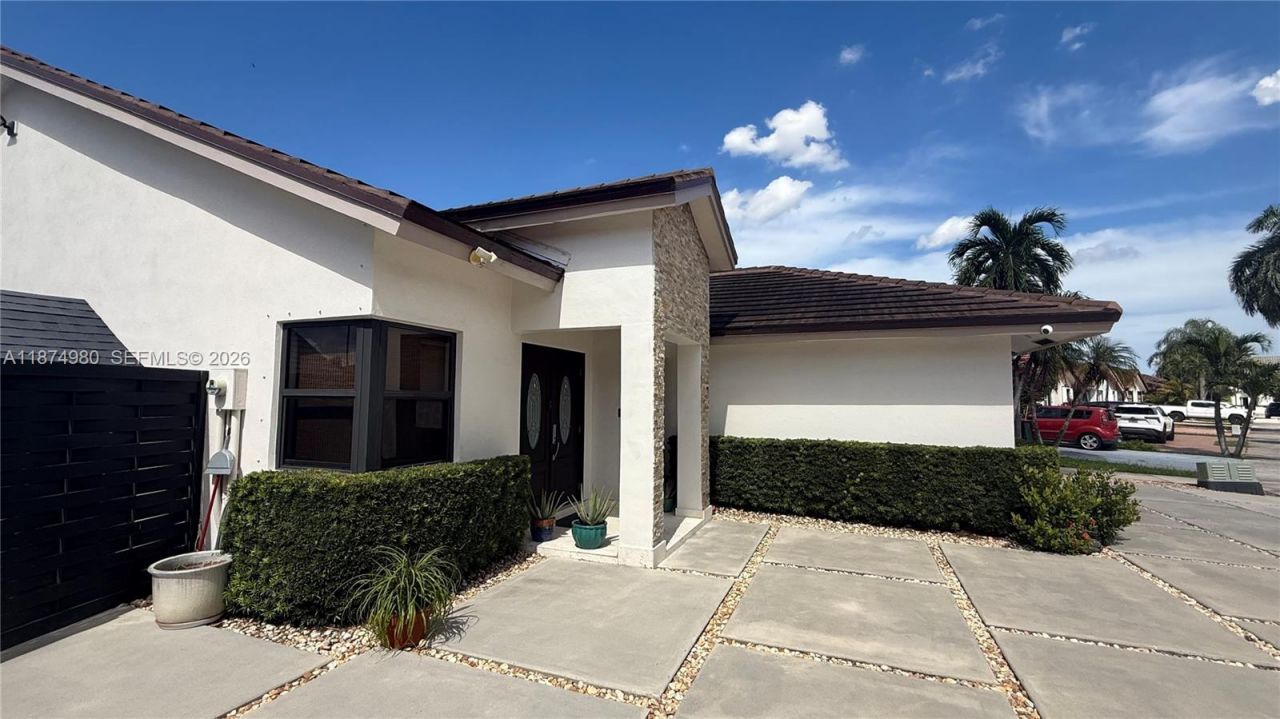 840 NW 134th Ave, Miami, FL 33182 Photo