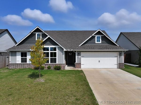 23073 E 106th Street S, Broken Arrow, OK 74014