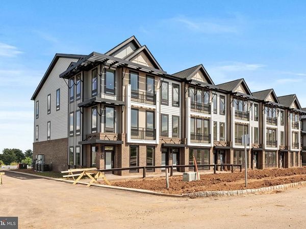 106 VILLAGE DRIVE, SKILLMAN, NJ 08558