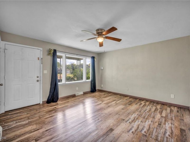 1931 Mark Drive, Lorain, OH 44052 Photo 11