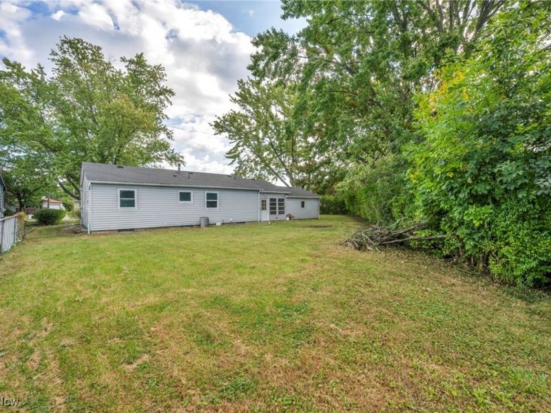 1931 Mark Drive, Lorain, OH 44052 Photo 7