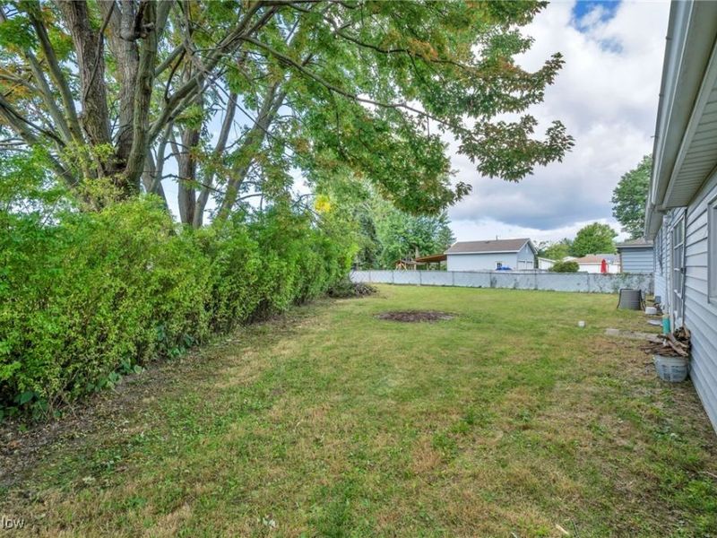 1931 Mark Drive, Lorain, OH 44052 Photo 8