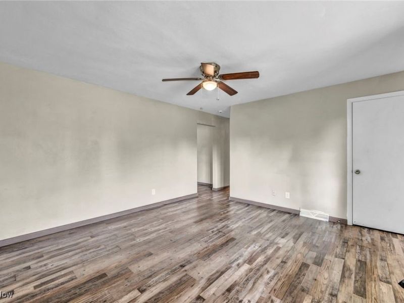 1931 Mark Drive, Lorain, OH 44052 Photo 9