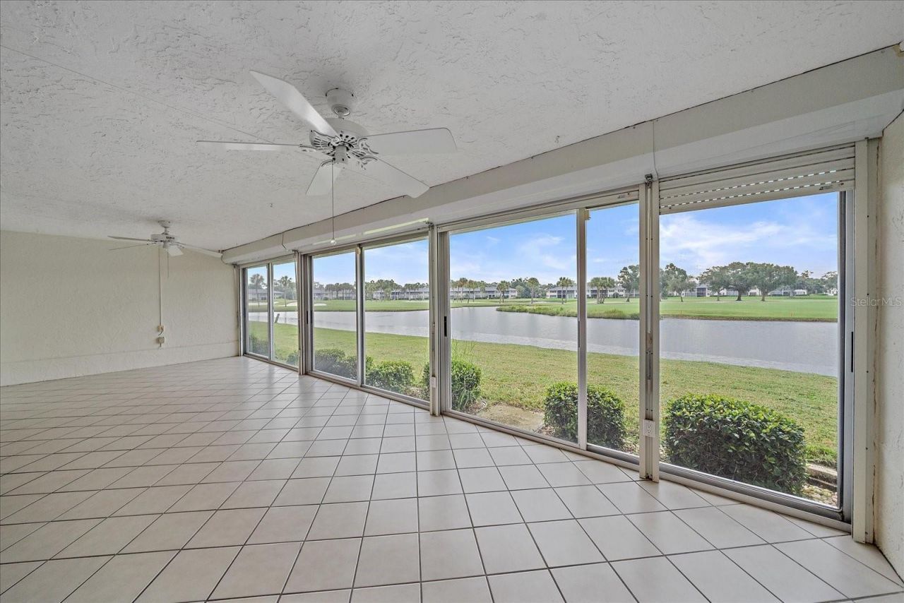 7077 W Country Club Drive N, Sarasota, FL 34243 Photo