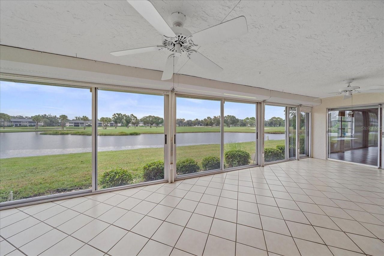 7077 W Country Club Drive N, Sarasota, FL 34243 Photo