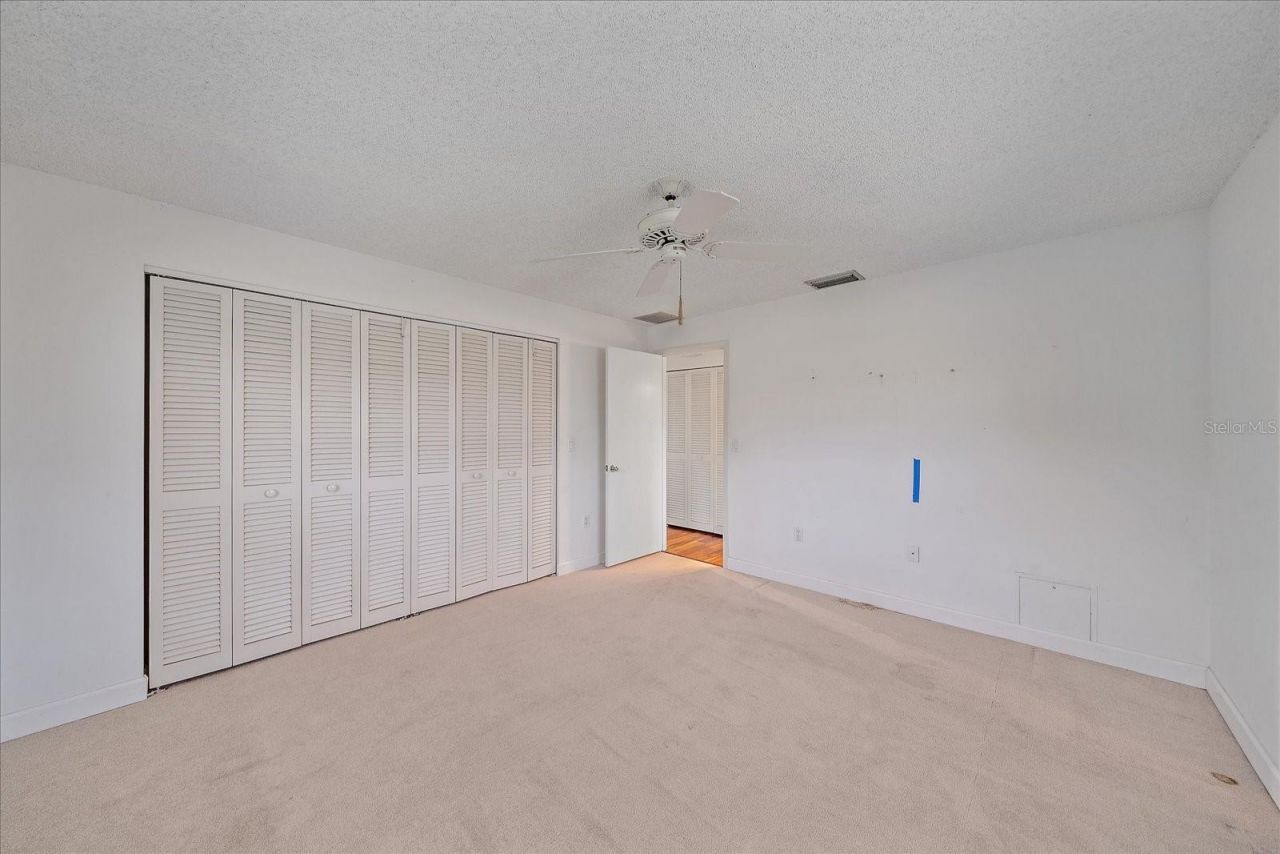 7077 W Country Club Drive N, Sarasota, FL 34243 Photo