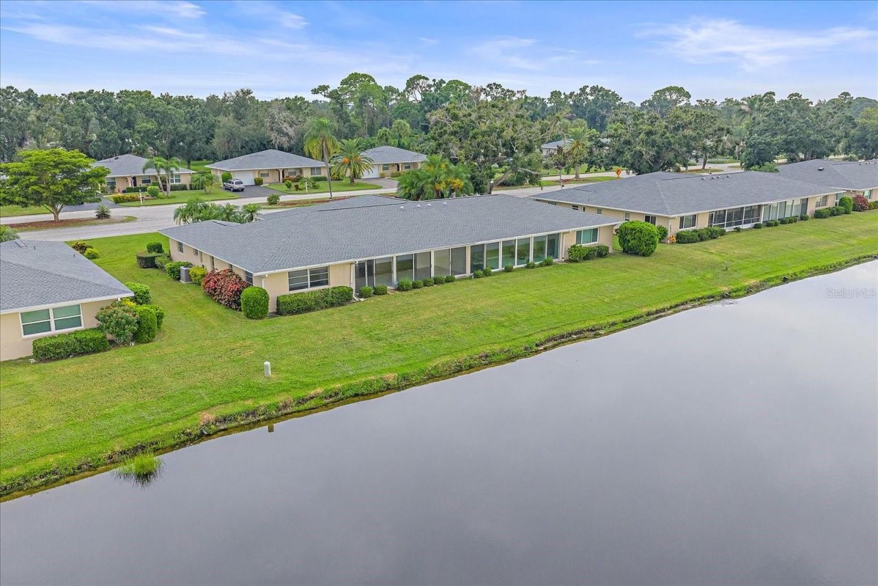 7077 W Country Club Drive N, Sarasota, FL 34243 Photo