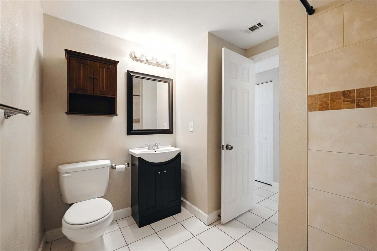 16009 Saddle Creek Drive, Tampa, FL 33618 Photo