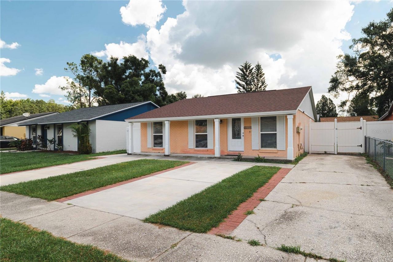 16009 Saddle Creek Drive, Tampa, FL 33618 Photo
