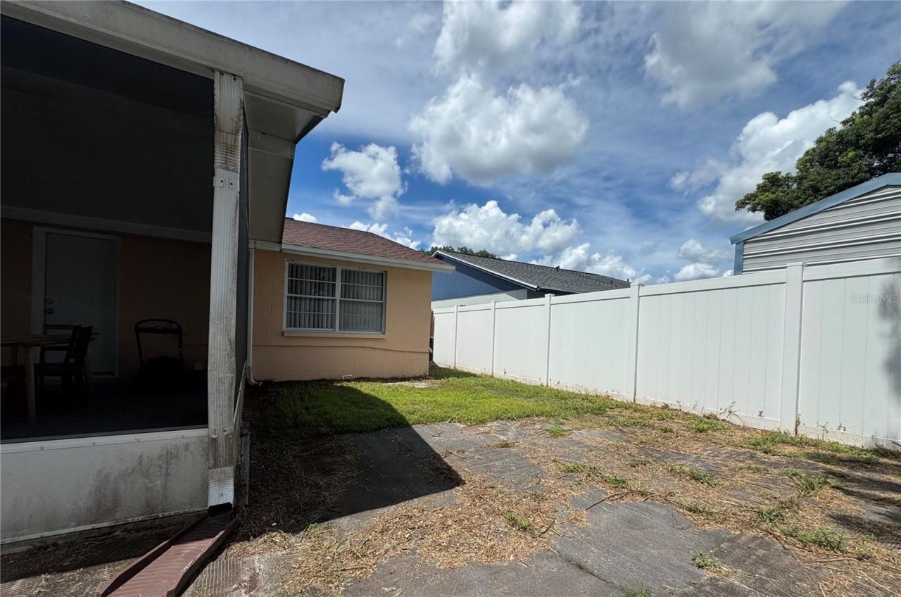 16009 Saddle Creek Drive, Tampa, FL 33618 Photo